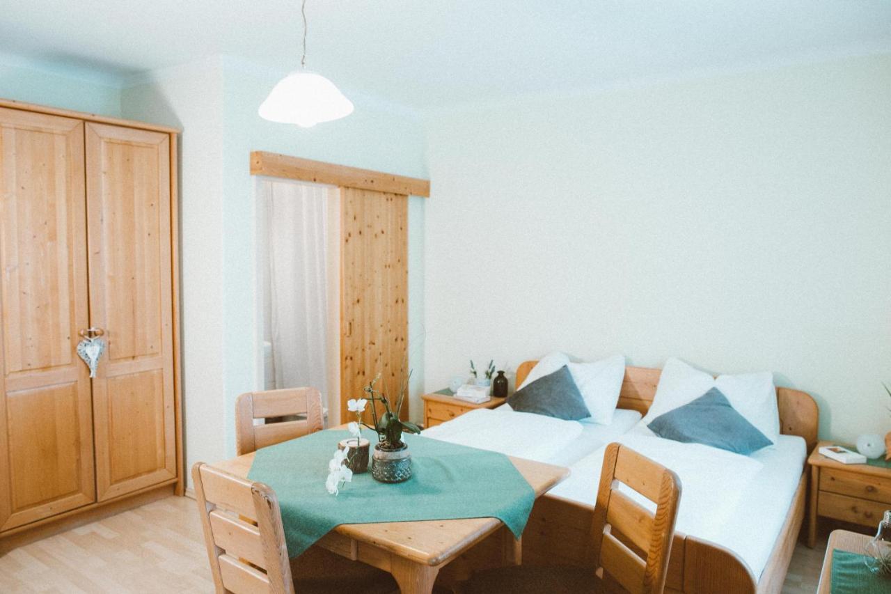 Gasthof Zum Gruenen Specht Oberzeiring Esterno foto